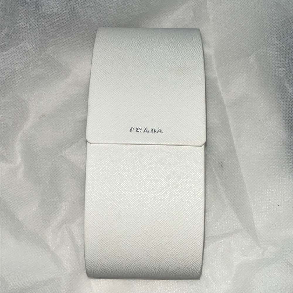 Prada White Leather Sunglass Case - Picture 4 of 4